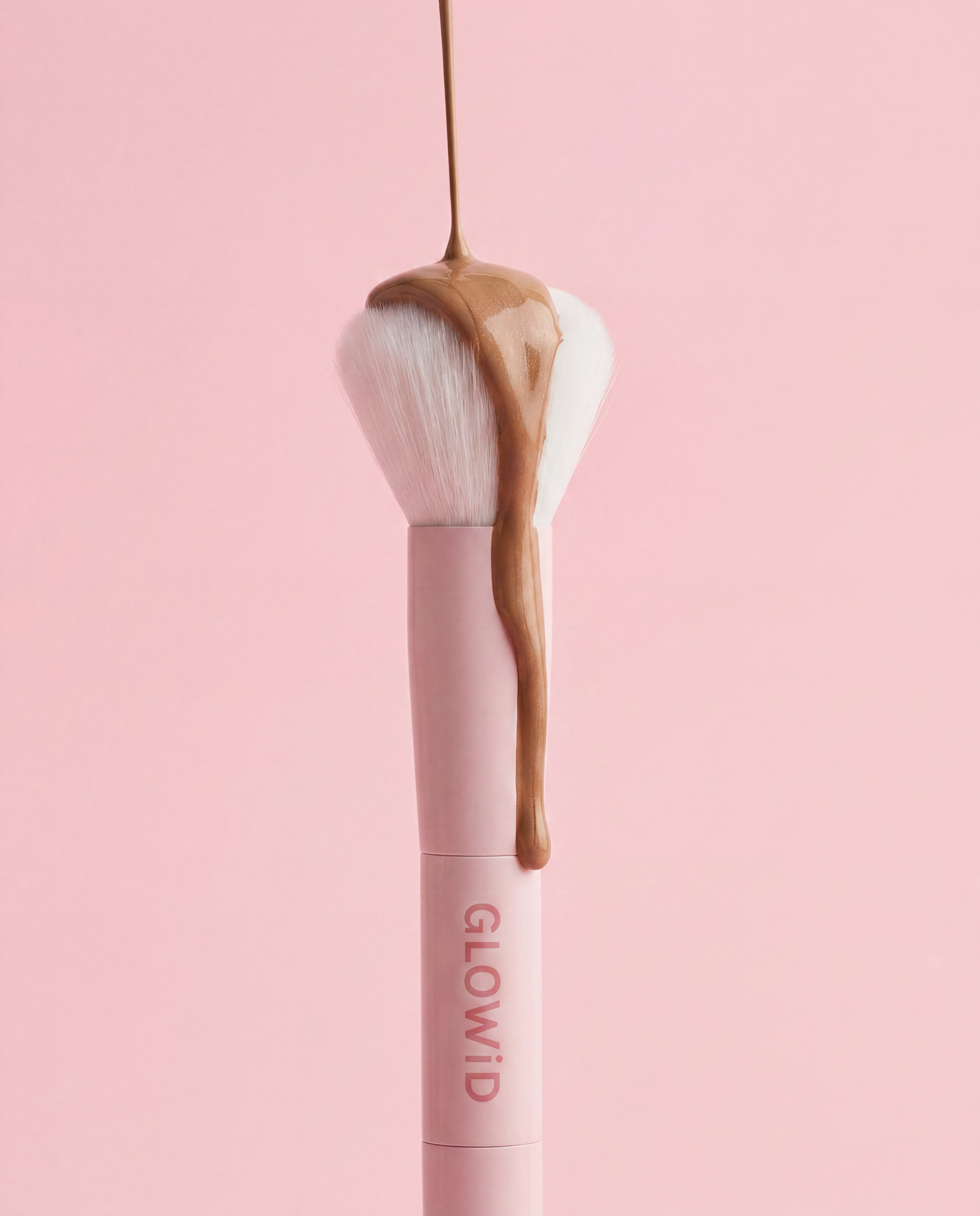 Free - Glow and Plump Blending Brush